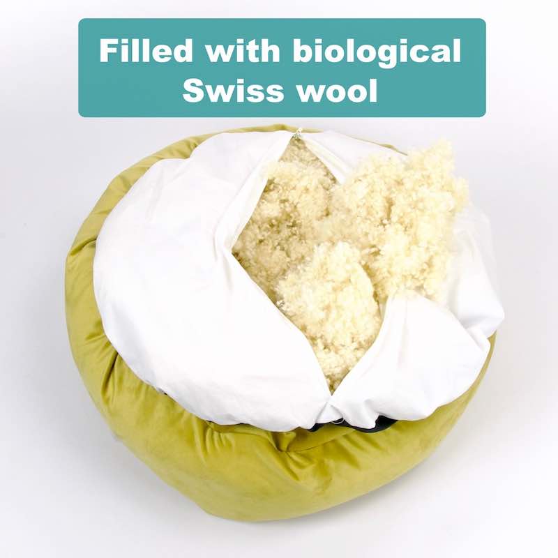 The inside biological wool filling of a Fluffikon dog bed.