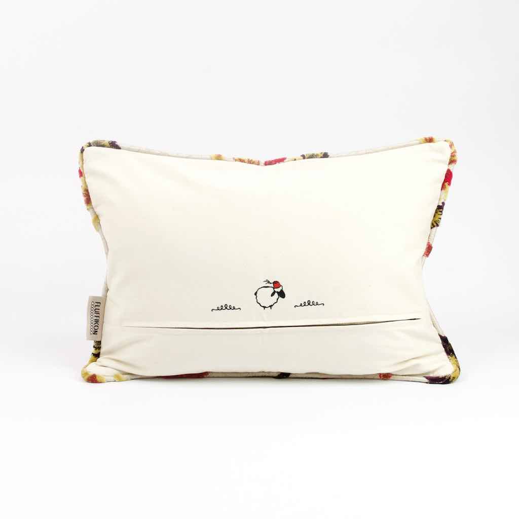 Rückseite eines Fluffikon Zierkissen Sommer in der Grösse 40x60 cm.