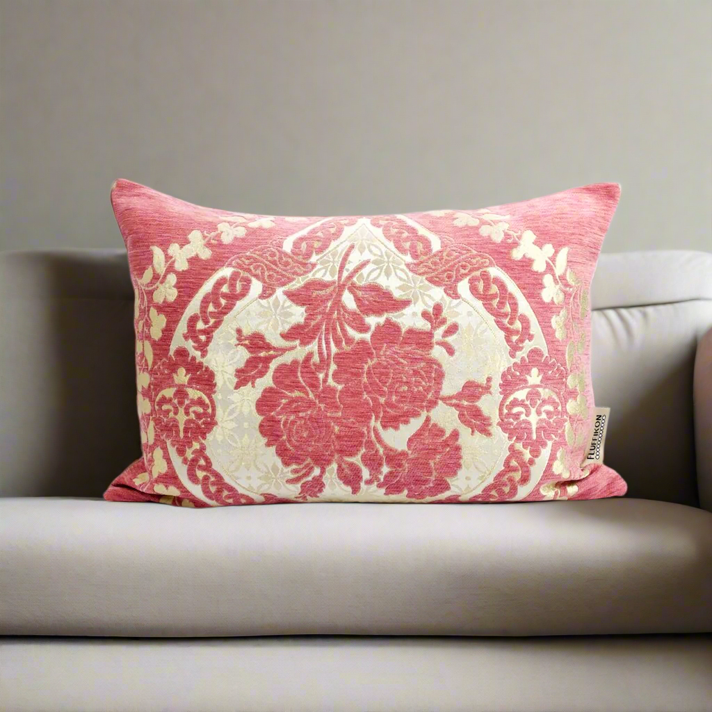 Blush Pink Decorative Pillow | 40x60 cm | Velvet
